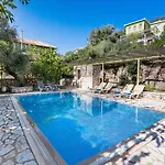 Vila Maistro Sivota